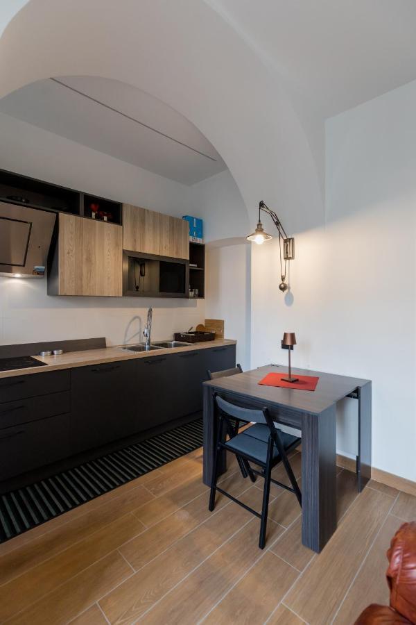 Exclusive Parking Flat X 4 Near Metro 1 Salvator Rosa Naples Exterior photo