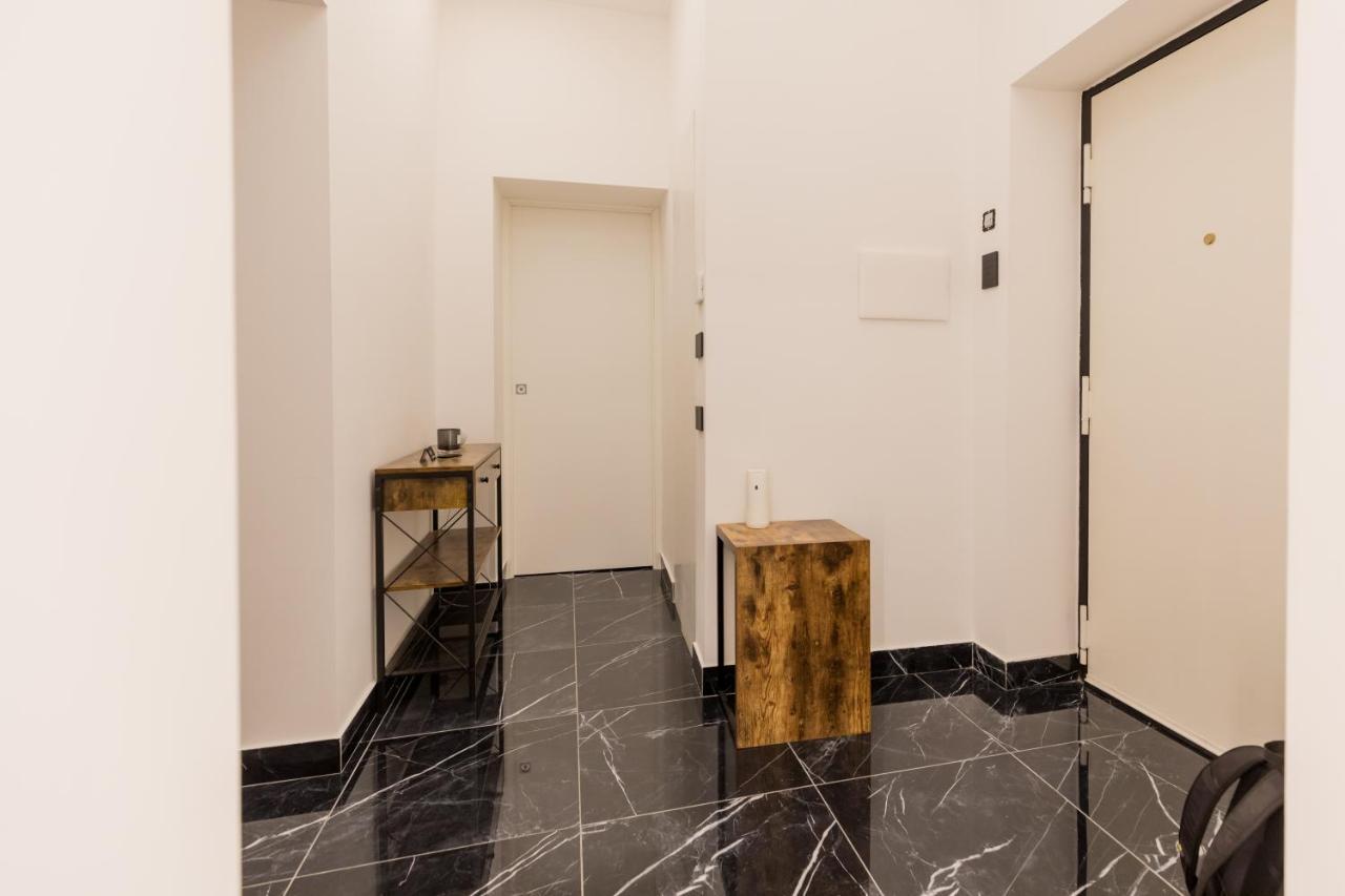 Exclusive Parking Flat X 4 Near Metro 1 Salvator Rosa Naples Exterior photo